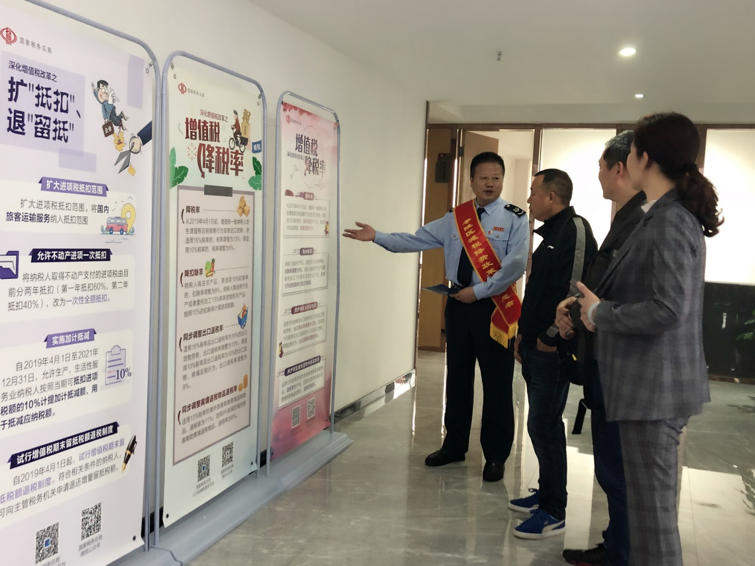 澳门六和彩资料查询2025年免费查询01-32期 生肖卡:警惕虚假宣传，内容介绍执行